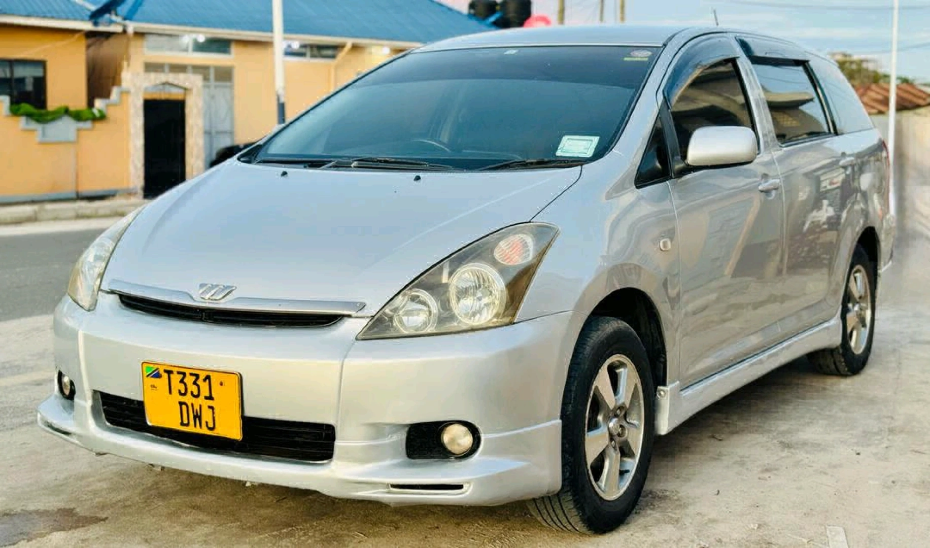 Toyota Wish 2005 Silver 7 Seater thumbnail 5