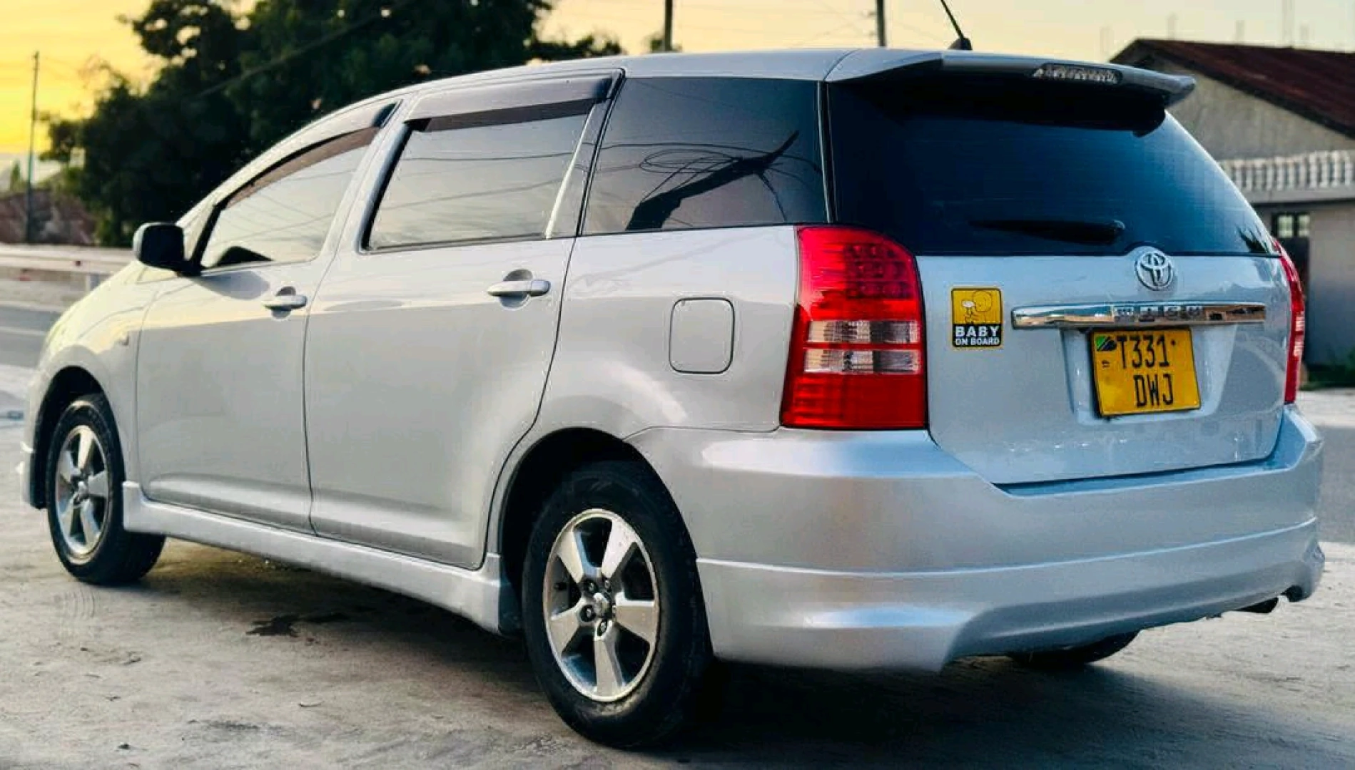 Toyota Wish 2005 Silver 7 Seater thumbnail 6