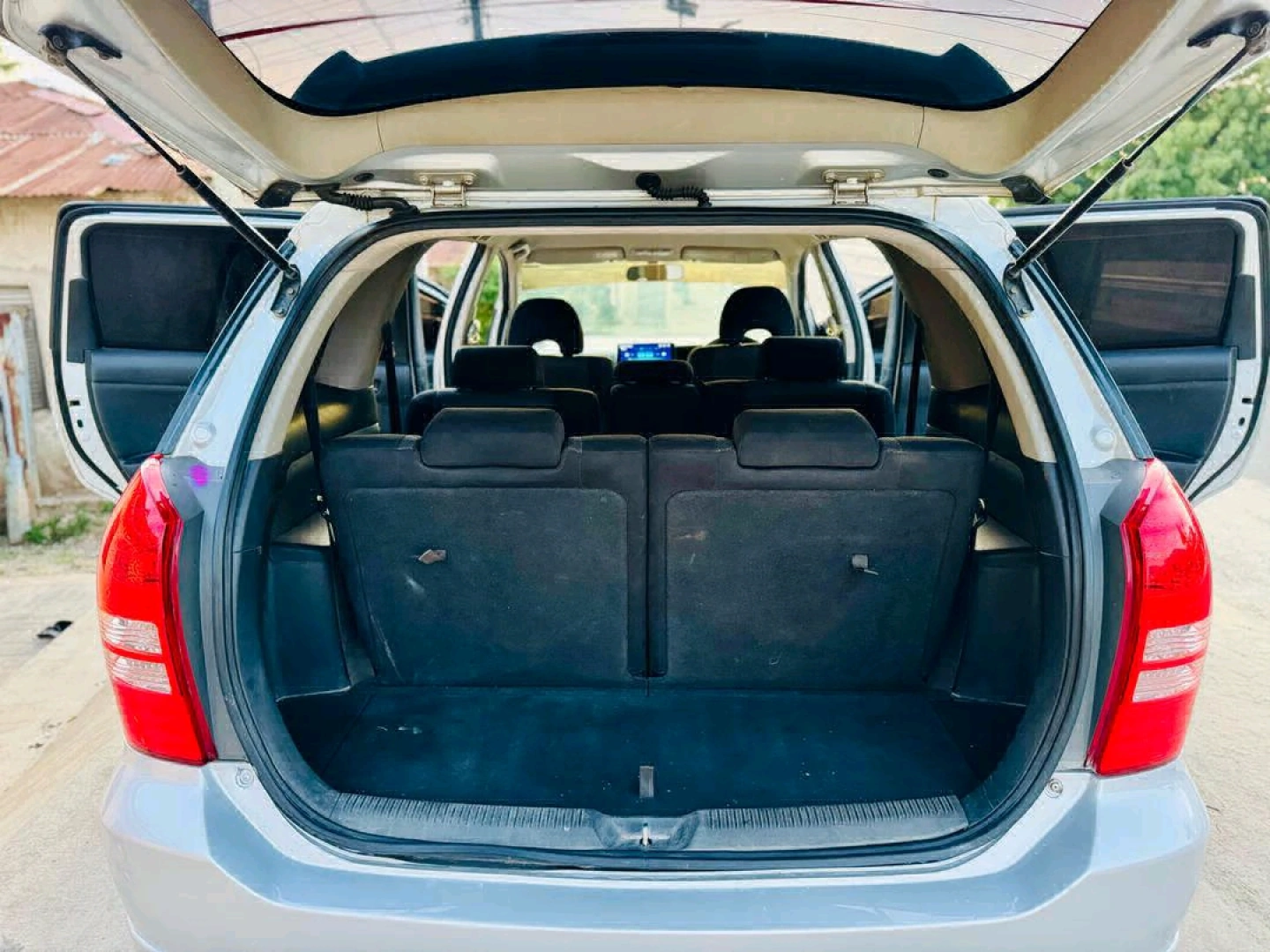 Toyota Wish 2005 Silver 7 Seater thumbnail 7