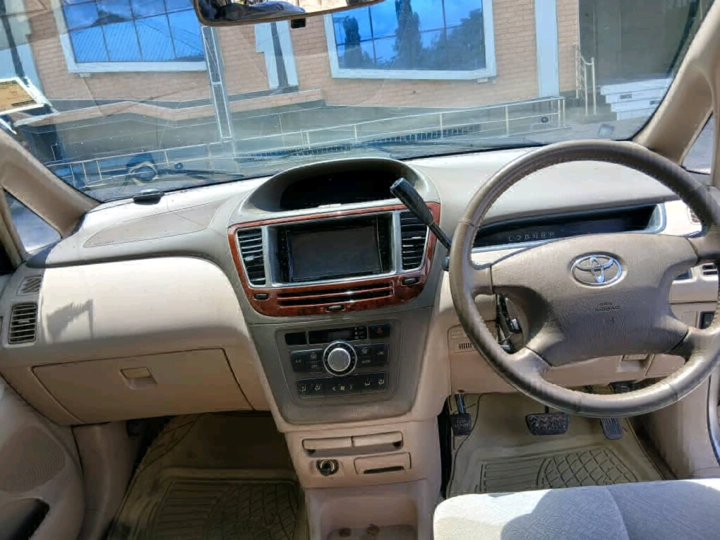 Toyota Nadia Station Wagon 2001 thumbnail 2