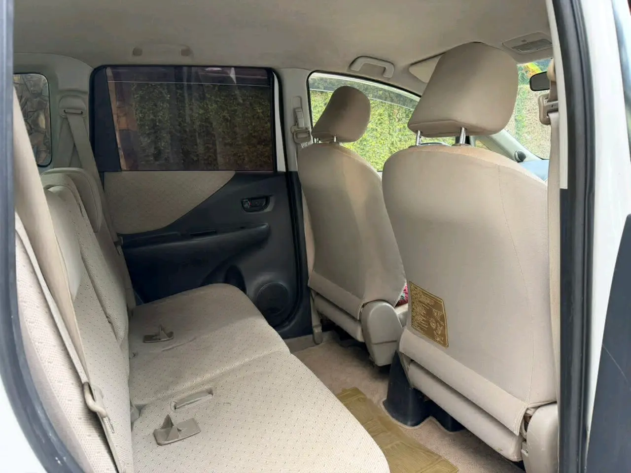Toyota Ractis White 1290cc Automatic thumbnail 7