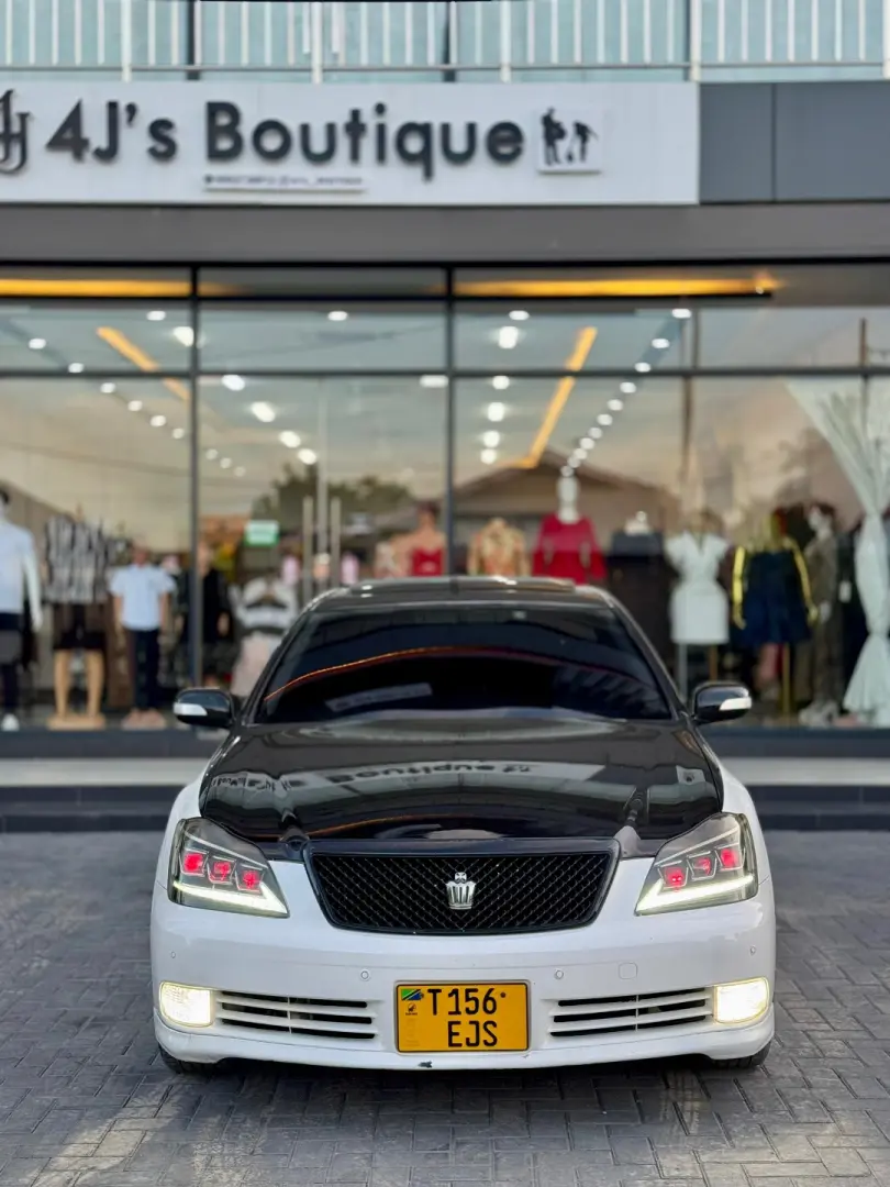 Toyota Crown Athlete 2005