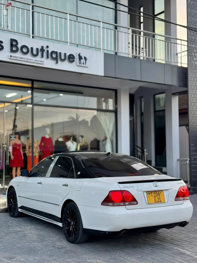 Toyota Crown Athlete 2005 thumbnail 6