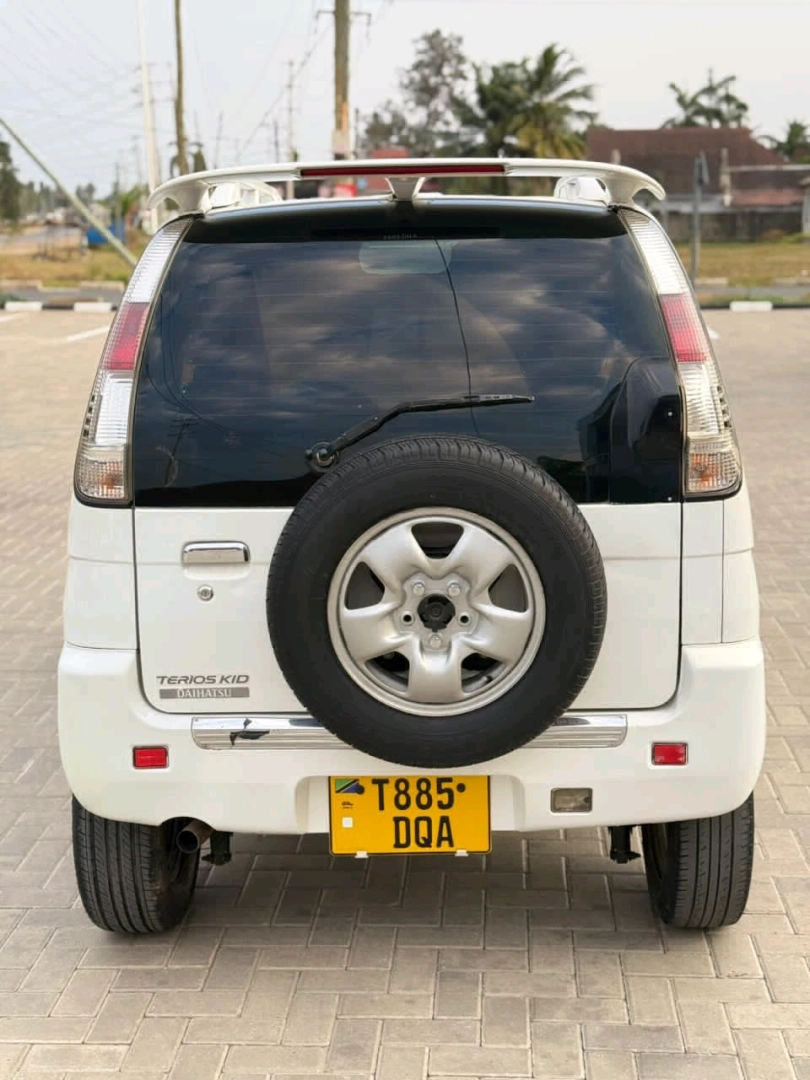 Used Daihatsu Terios Kid SUV (990cc) thumbnail 2