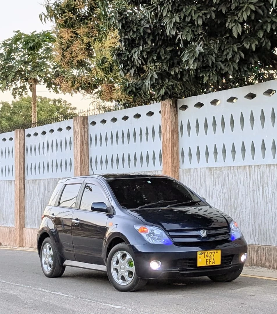 Toyota Ist 2004 Model Full AC