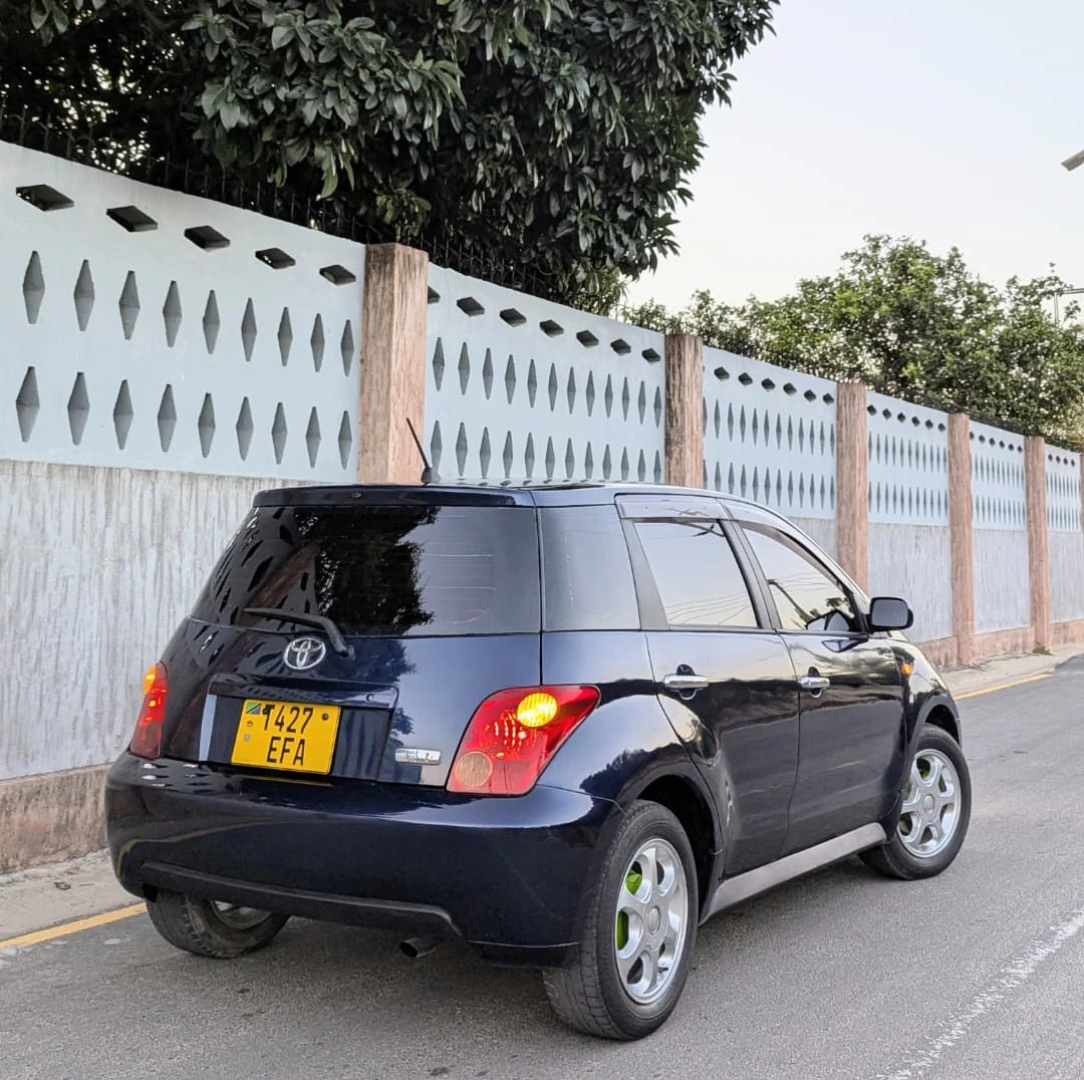Toyota Ist 2004 Model Full AC thumbnail 7