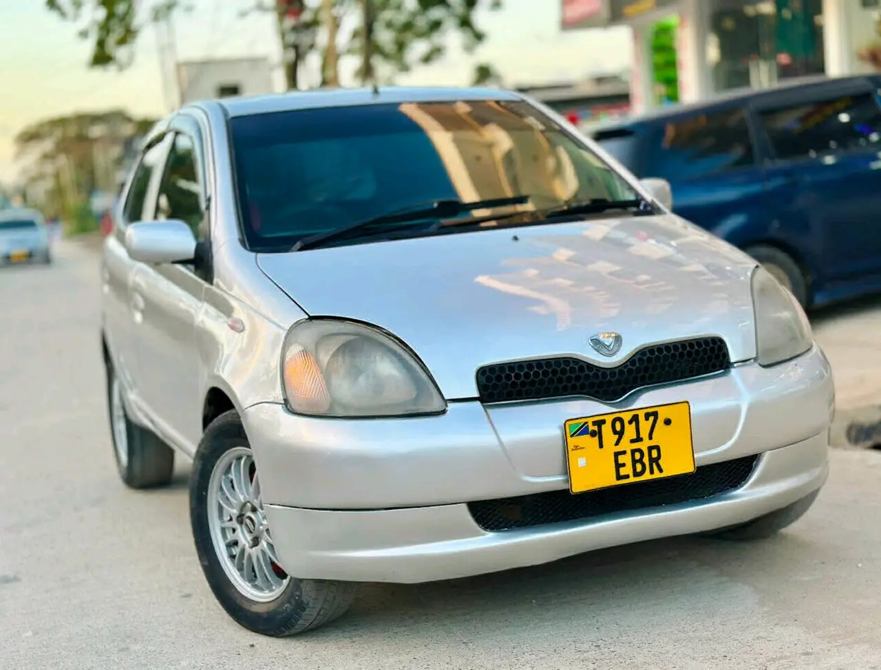 Toyota Vitz 2003 (EBR) thumbnail 6