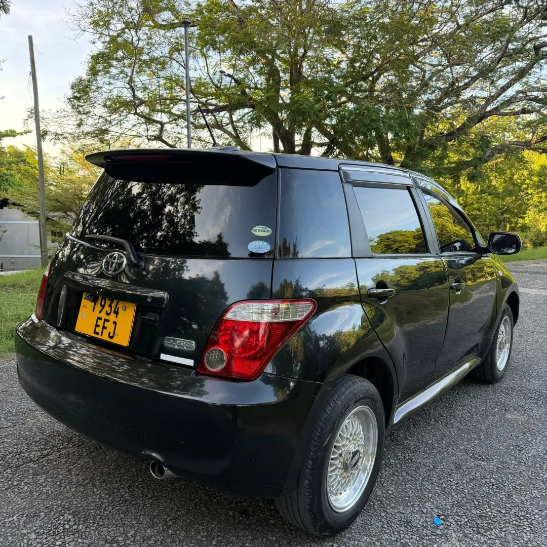 Toyota Ist 2006 thumbnail 3