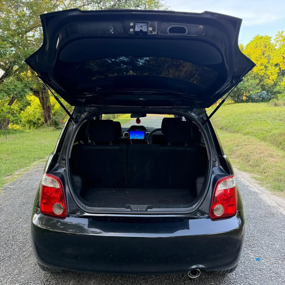Toyota Ist 2006 thumbnail 8