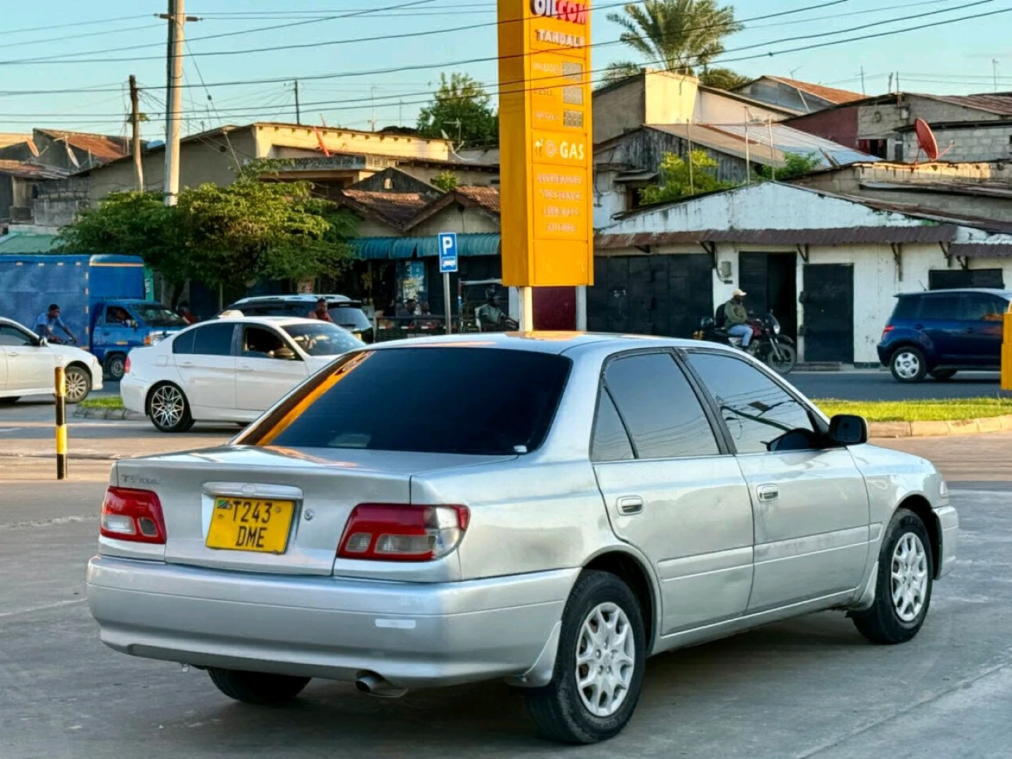 Toyota Carina TI Sedan 5A Engine thumbnail 3