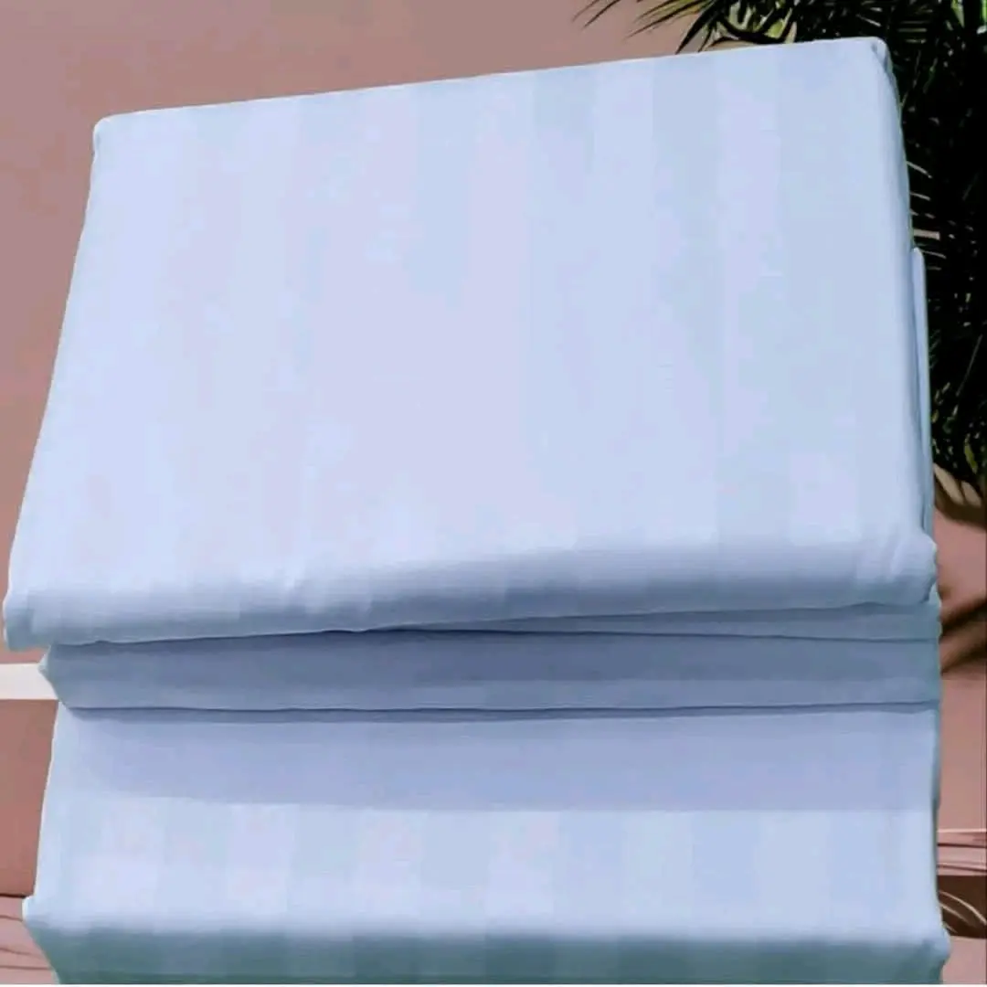 White Striped Hotel Quality Bedding Set thumbnail 3
