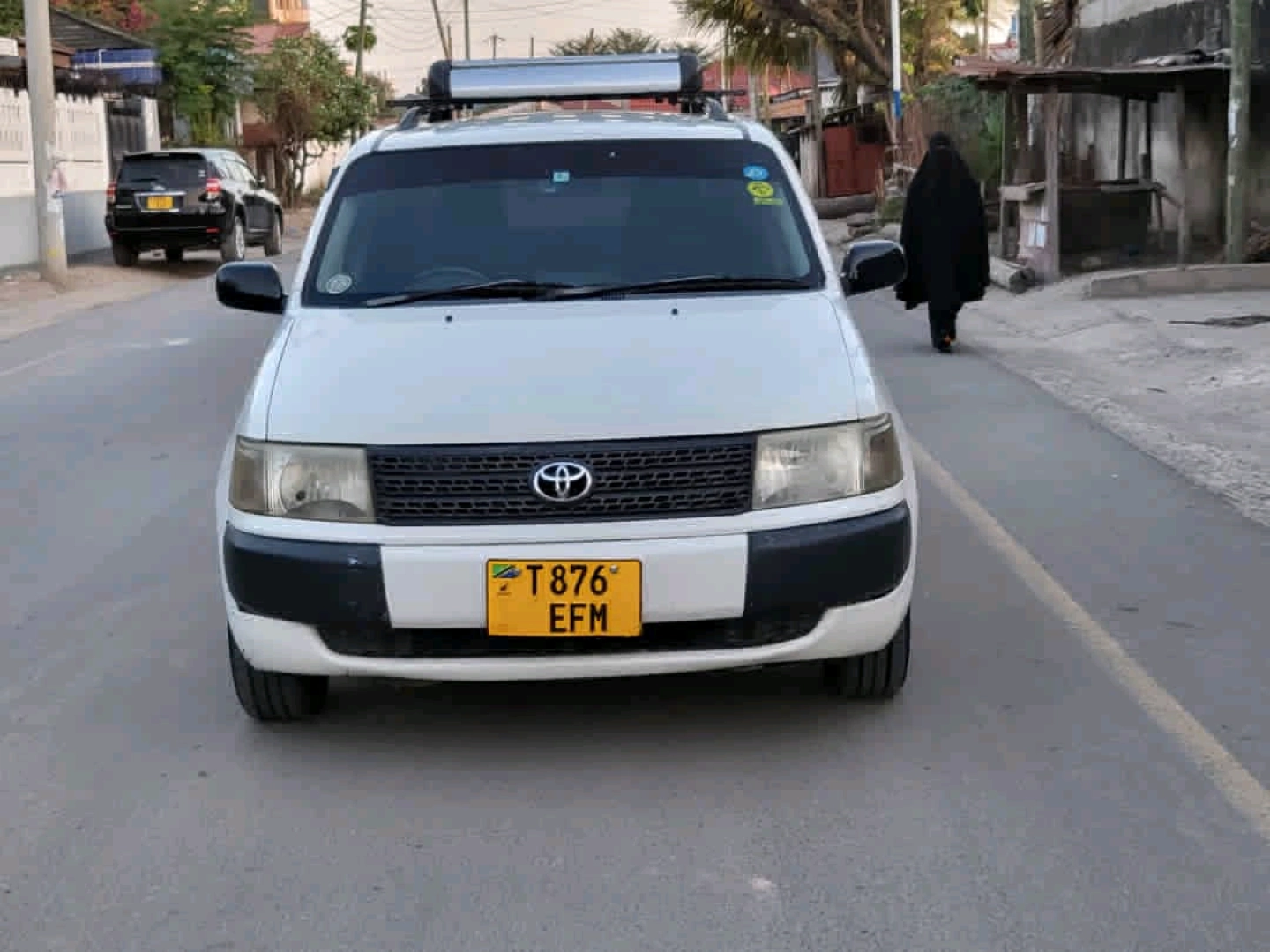 Toyota Probox White 2004 (1490 CC)