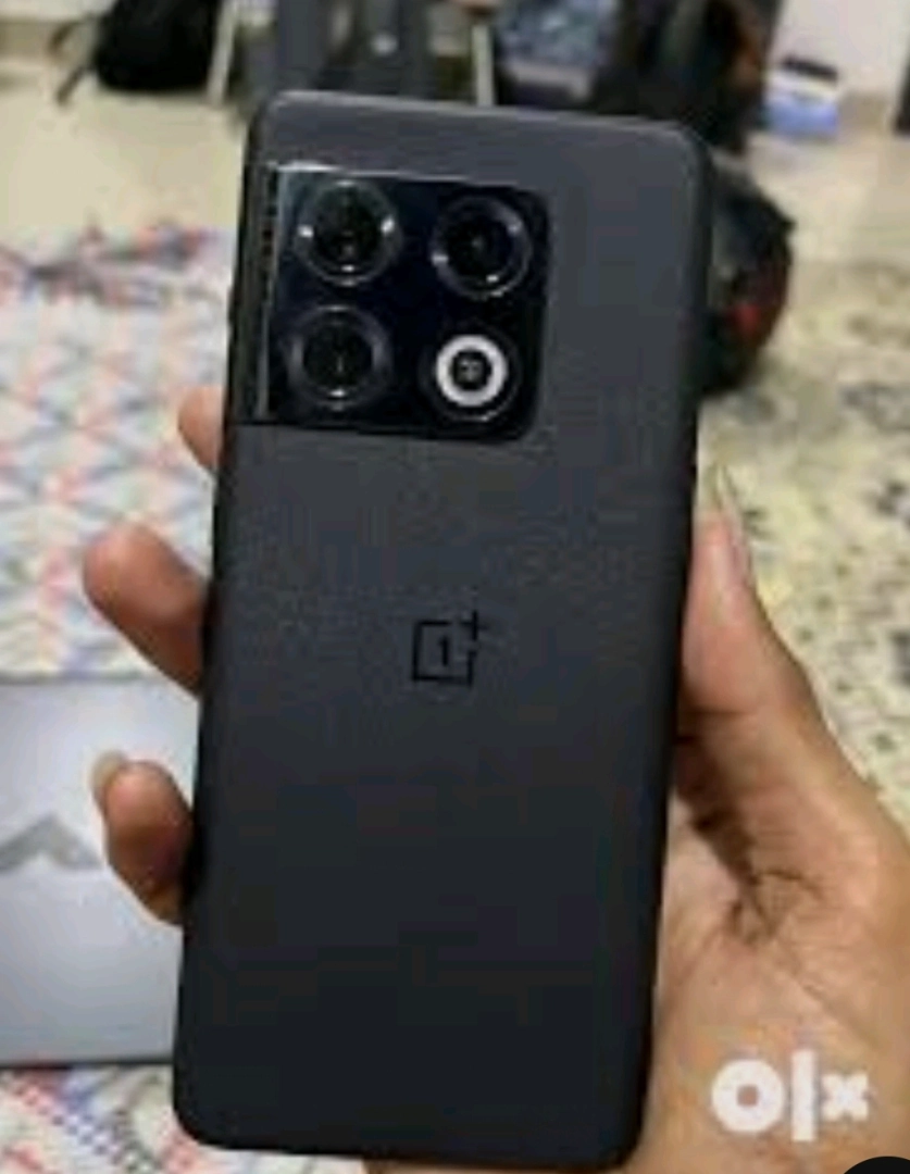 Slightly Used OnePlus 10 Pro Smartphone thumbnail 2