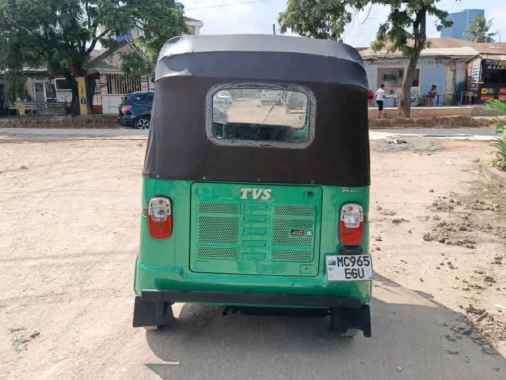 Bajaj TVS King Auto-Rickshaw Hybrid (Tuk-Tuk) thumbnail 3