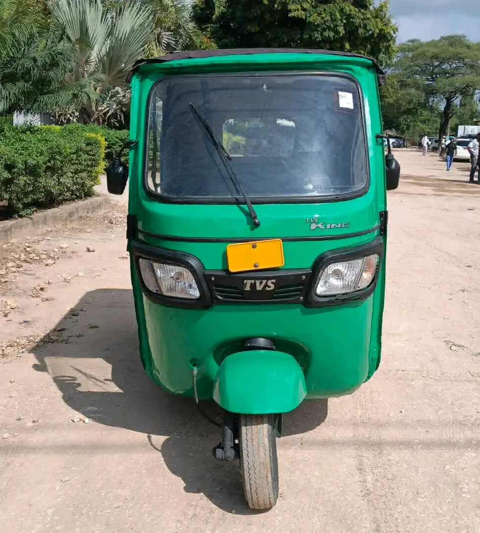 Bajaj TVS King Auto-Rickshaw Hybrid (Tuk-Tuk) thumbnail 5