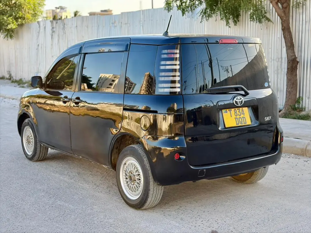Toyota Sienta 2005 (DQD) thumbnail 4