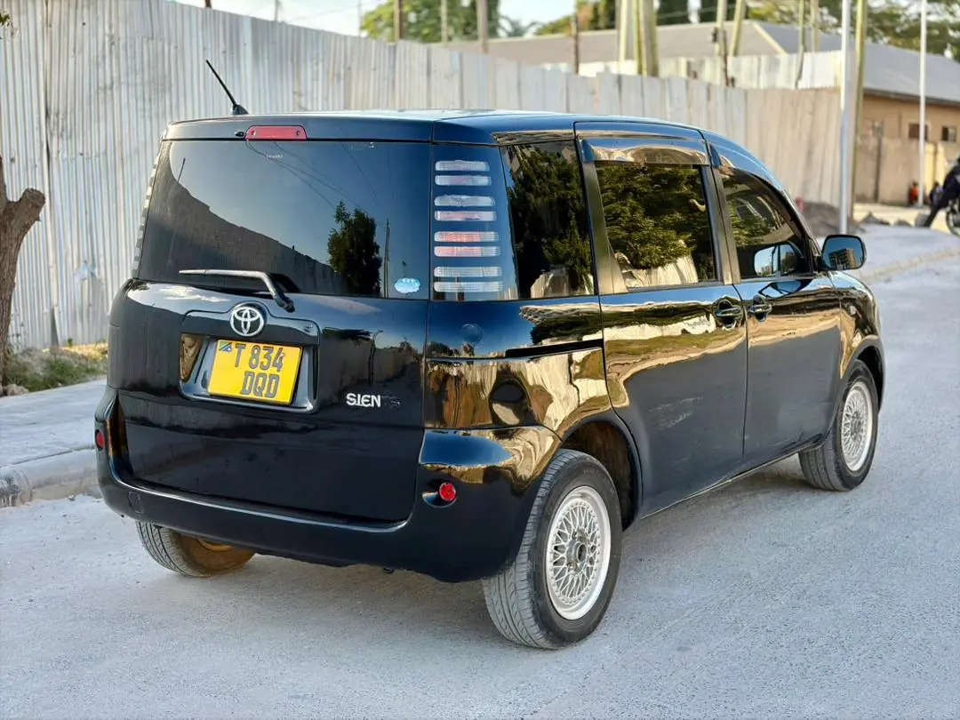 Toyota Sienta 2005 (DQD) thumbnail 5