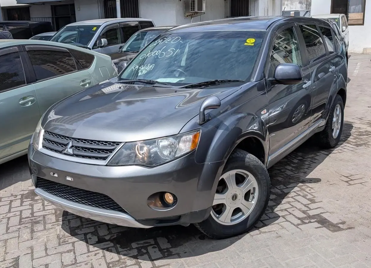 Mitsubishi Outlander 2007, 4WD, 7 Seats