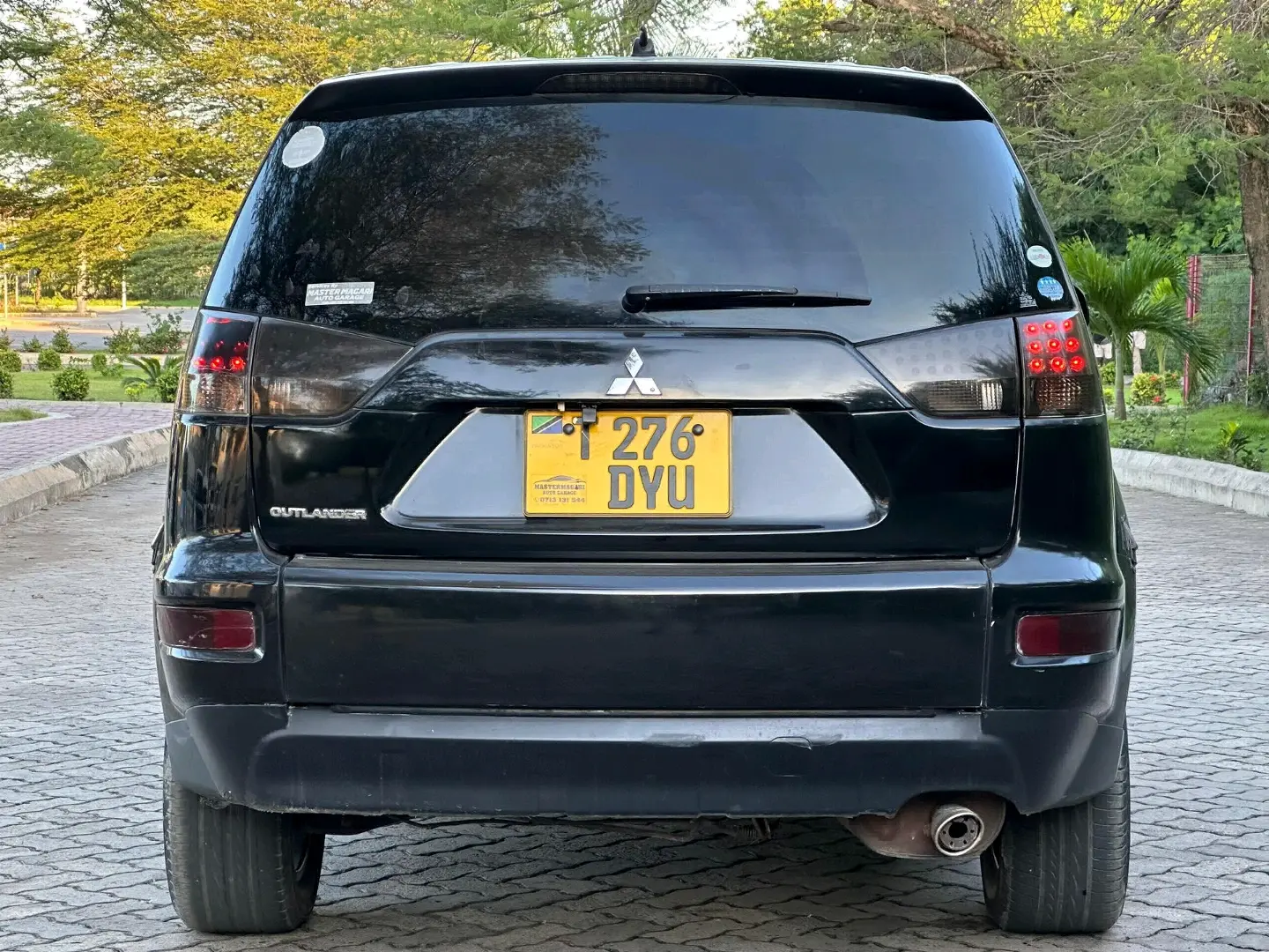 Mitsubishi Outlander - Gari Imenyooka thumbnail 3