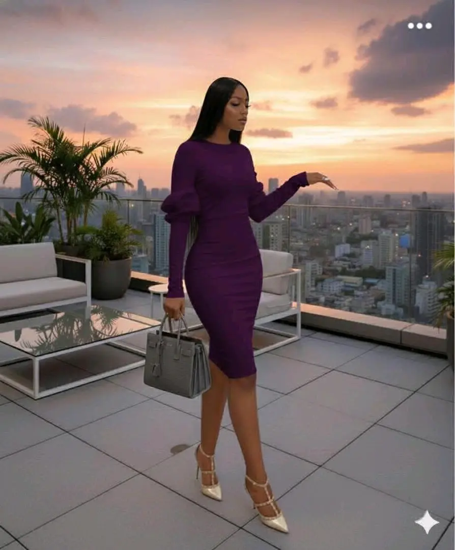 Red Fitted Long-Sleeved Dress thumbnail 3