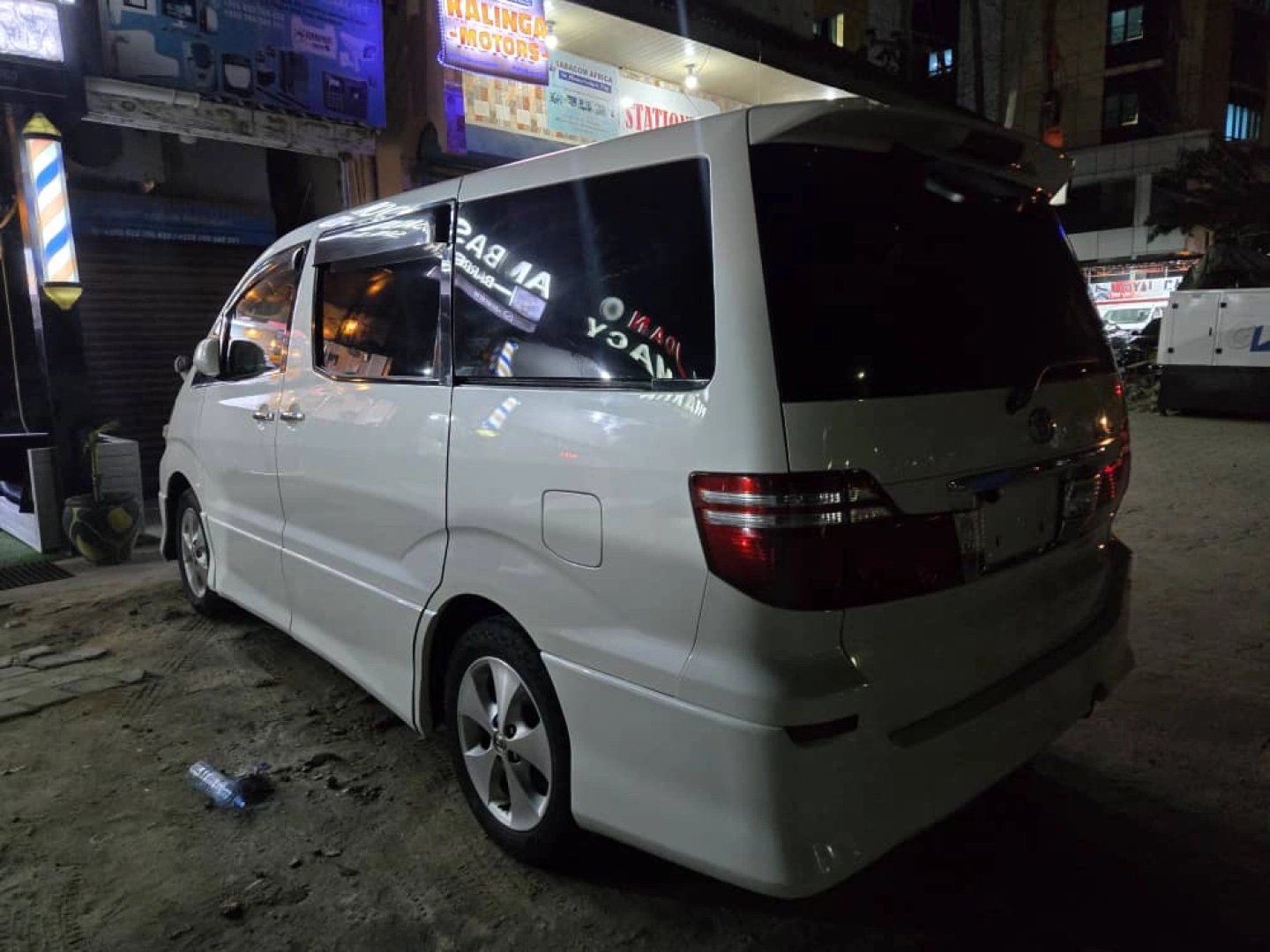 Used 2006 Toyota Alphard Minivan with Electric Doors thumbnail 4