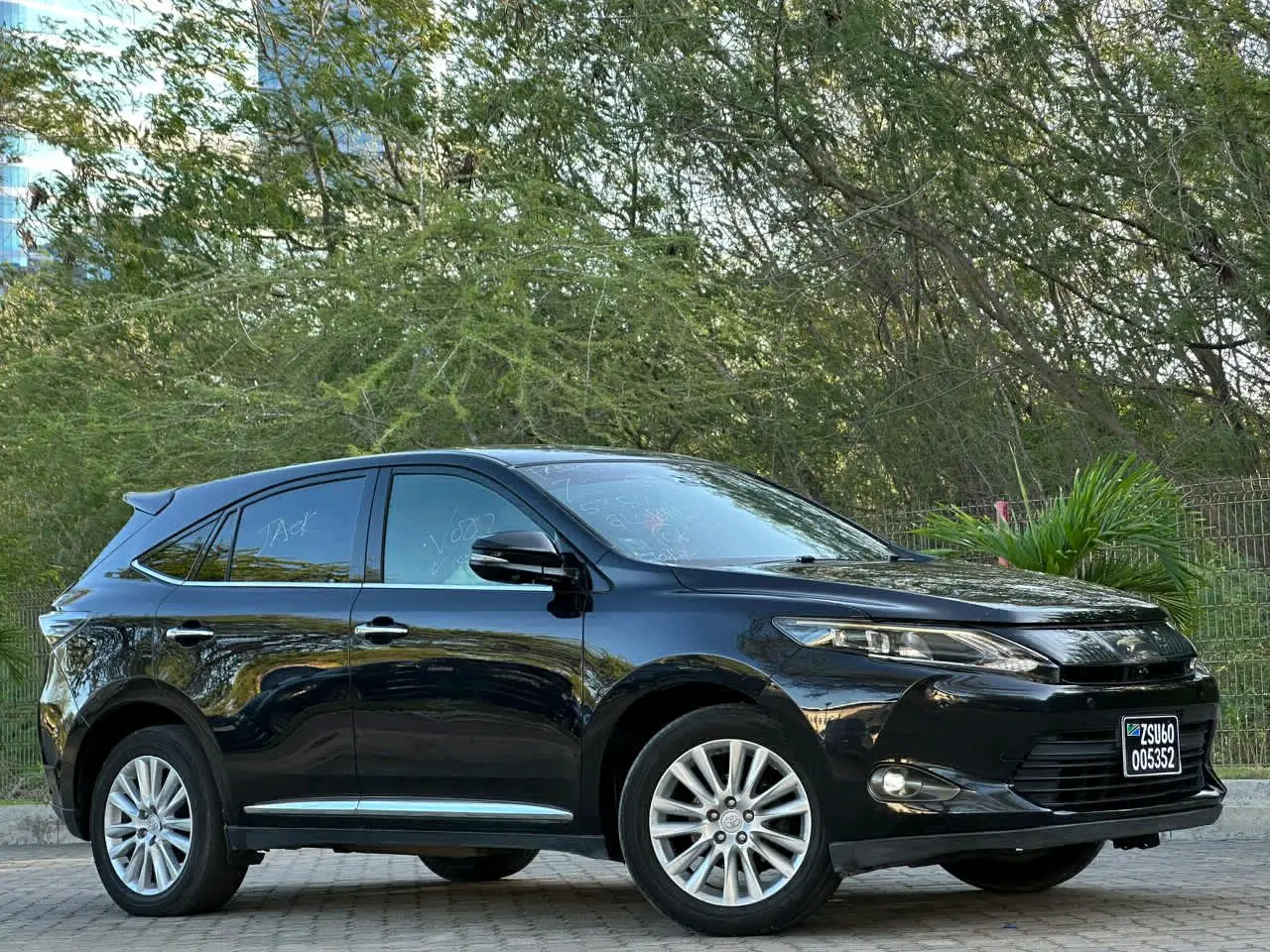Toyota Harrier New Model 2015 for Sale thumbnail 2