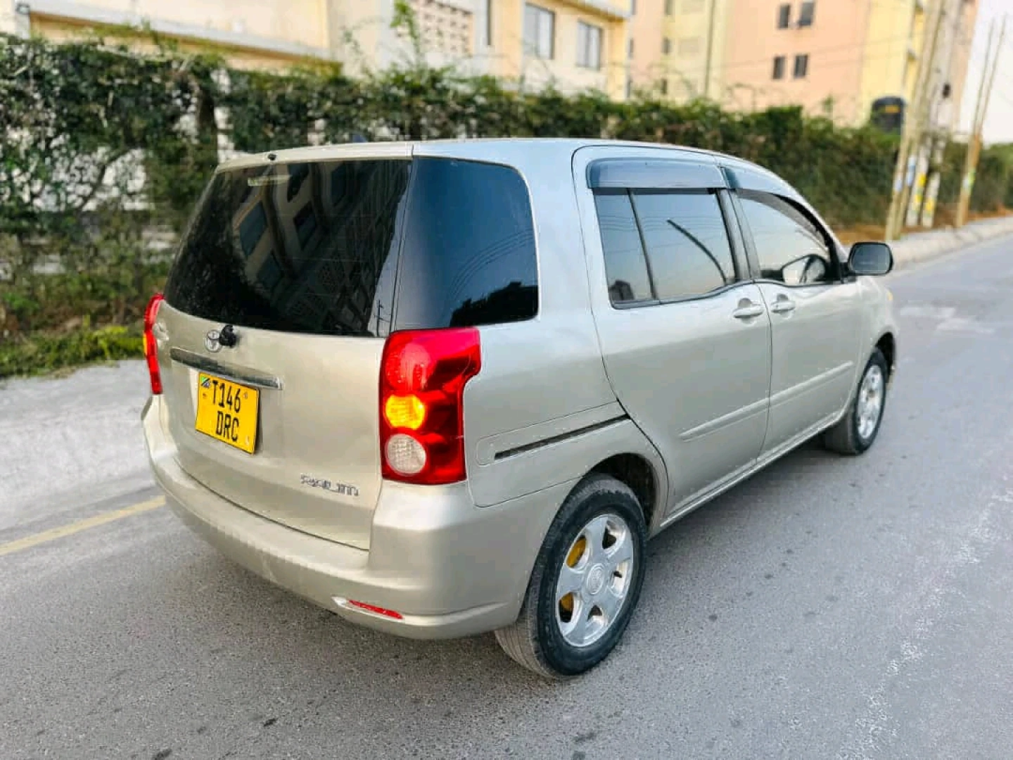 Toyota Raum 2004 Automatic for Sale thumbnail 5