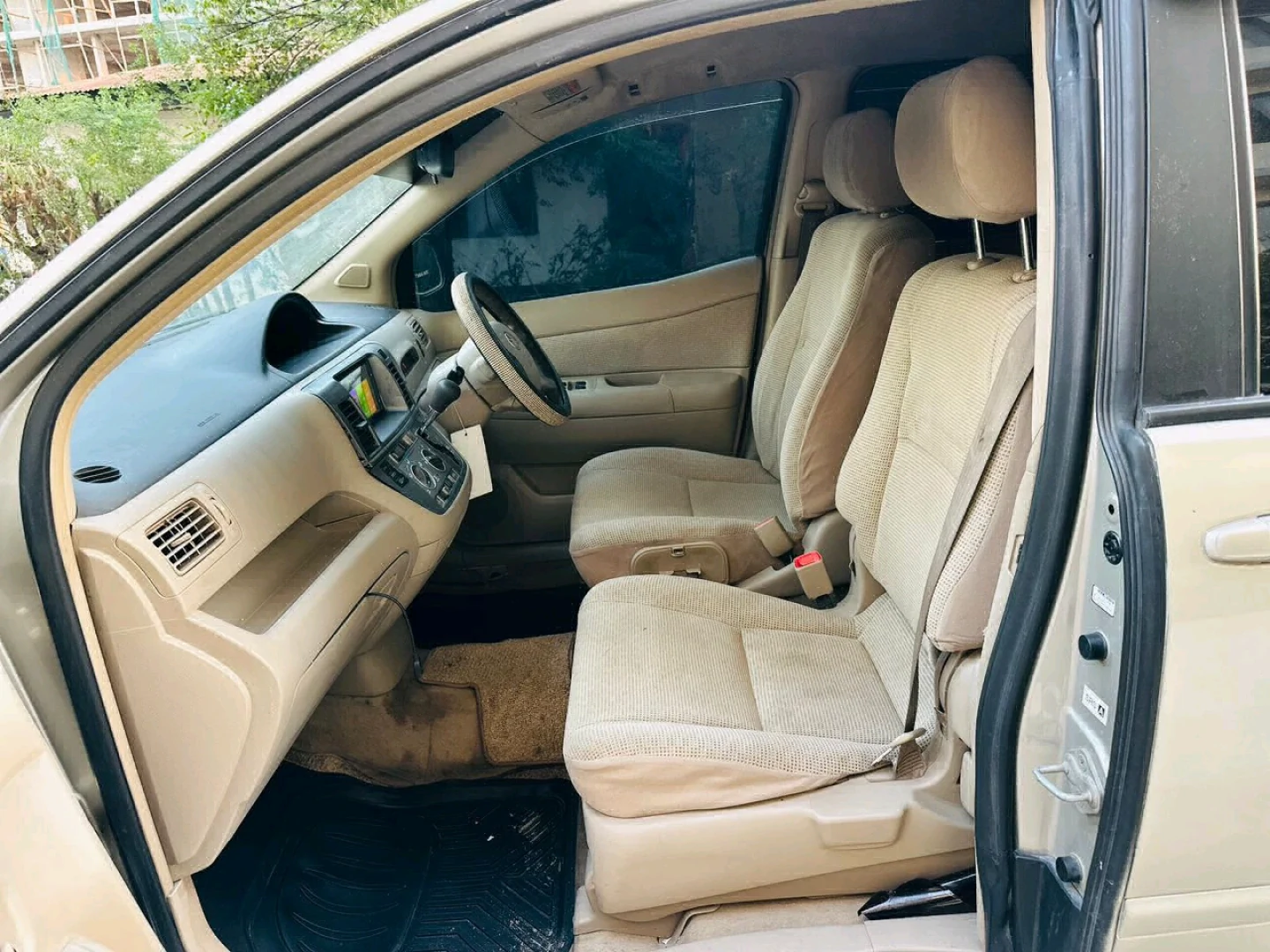 Toyota Raum 2004 Automatic for Sale thumbnail 8