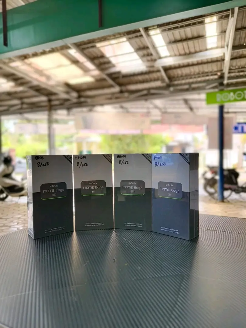 Infinix Note Edge Smartphones (8GB/256GB)