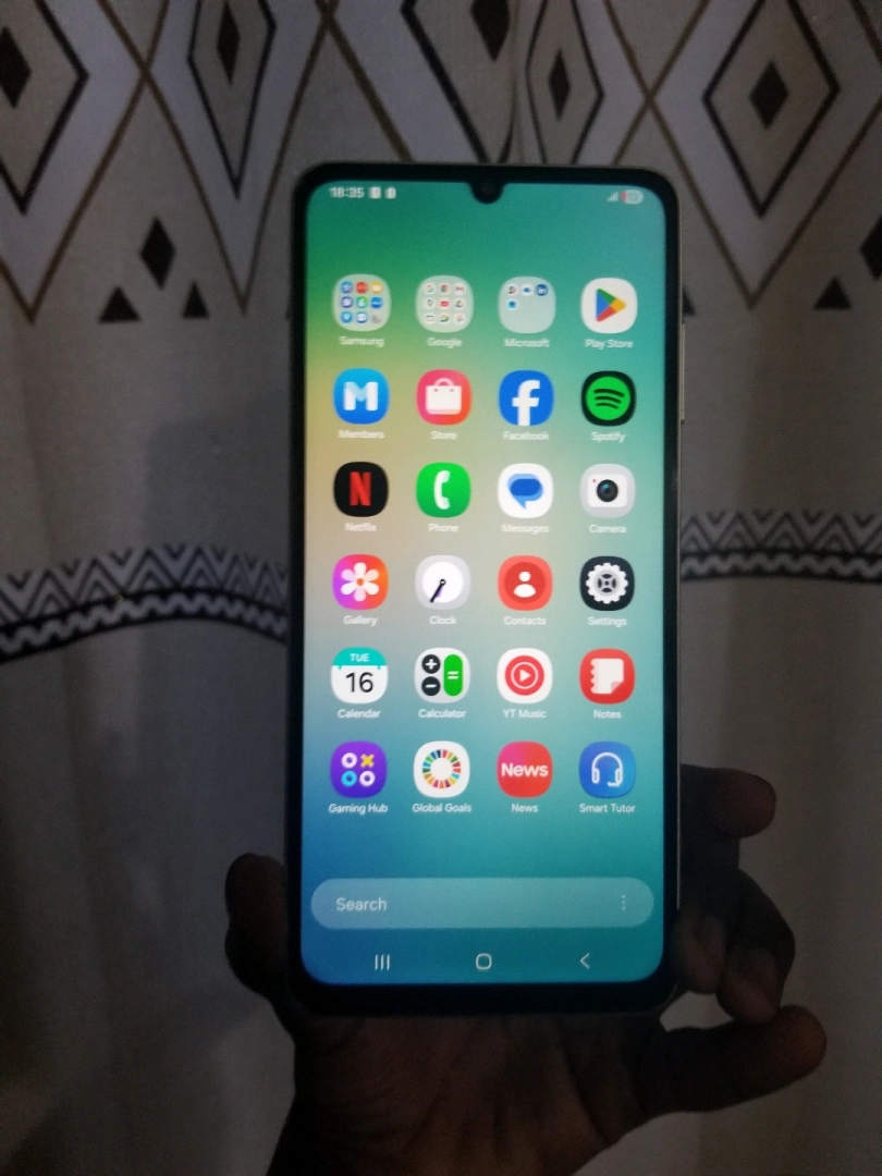 New Samsung A06 Smartphone (4GB RAM, 128GB Storage)