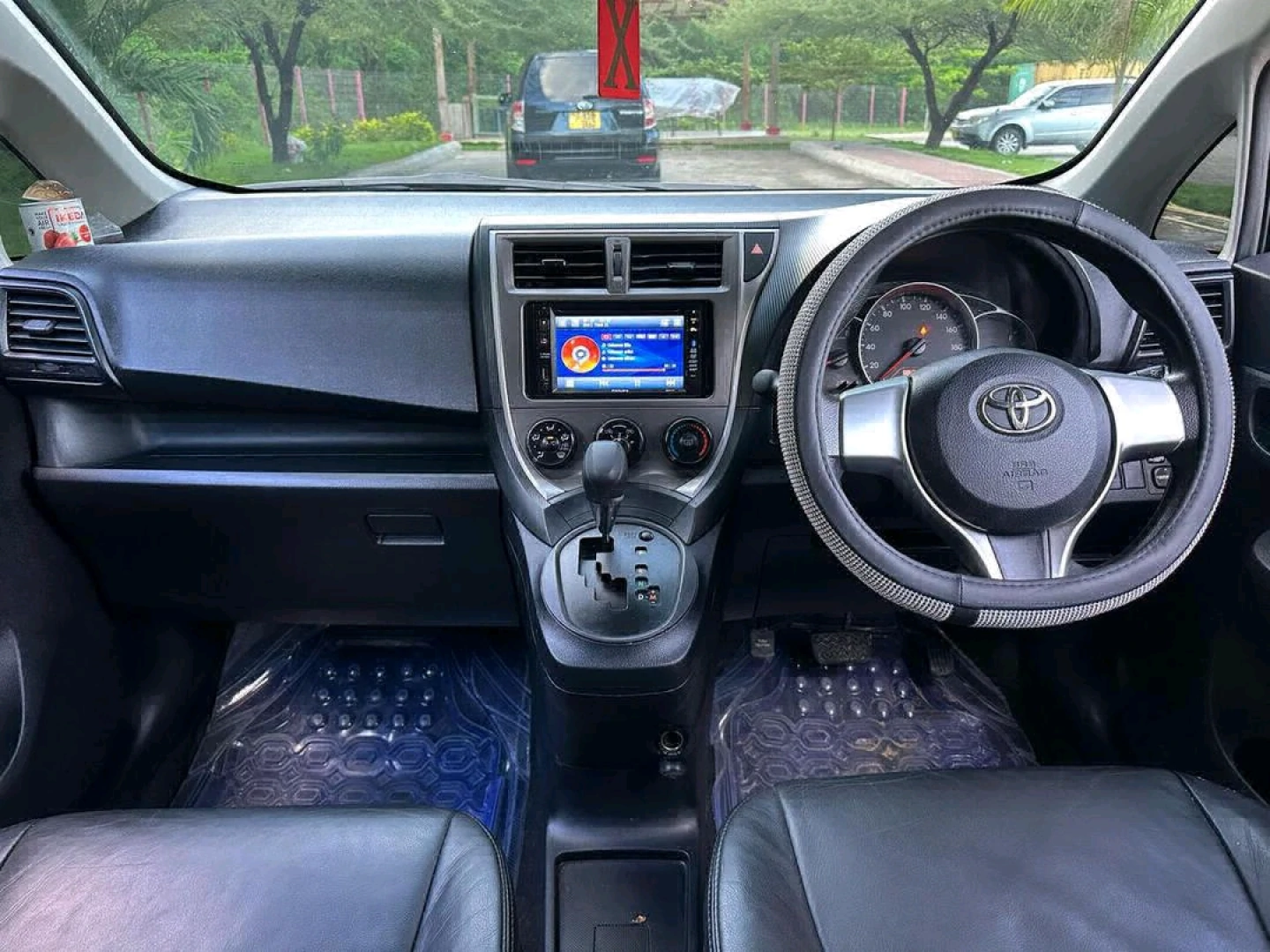 Toyota Ractis 2011 New Model Grey thumbnail 5