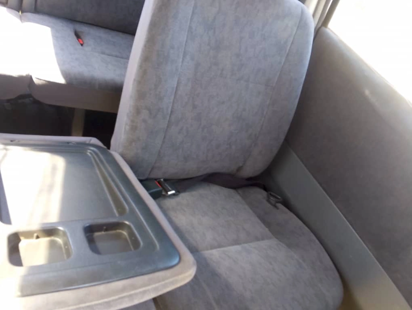 Toyota Noah Minivan New DGL Full AC thumbnail 5