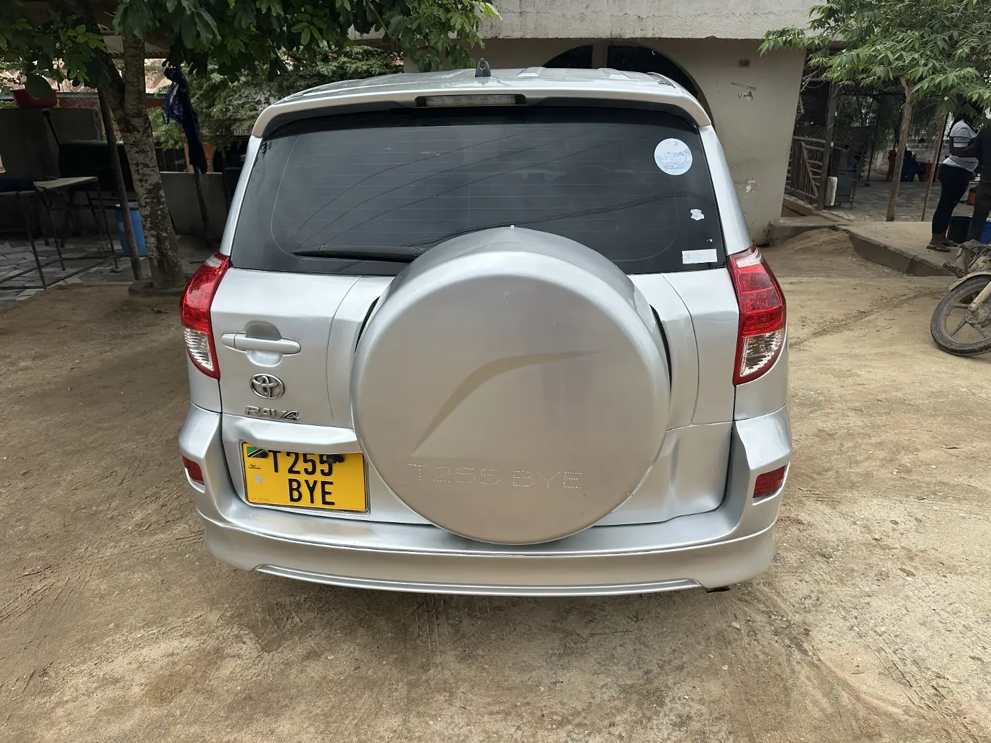 Toyota RAV4 Silver thumbnail 5