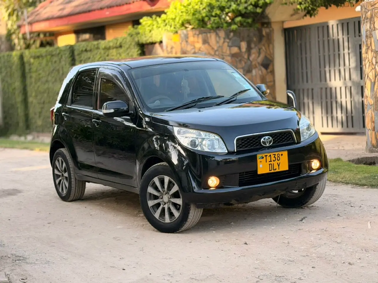 Toyota Rush Nyeusi 1490cc thumbnail 3
