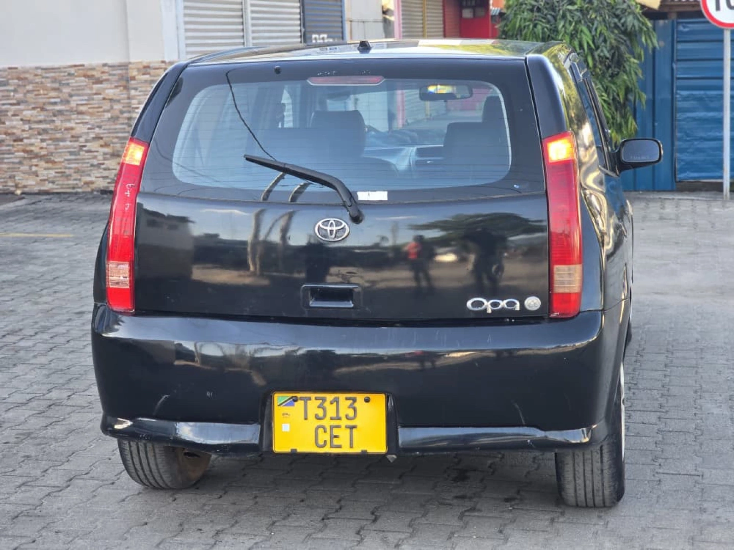 Toyota Opa Black Car 1700cc Full AC thumbnail 3