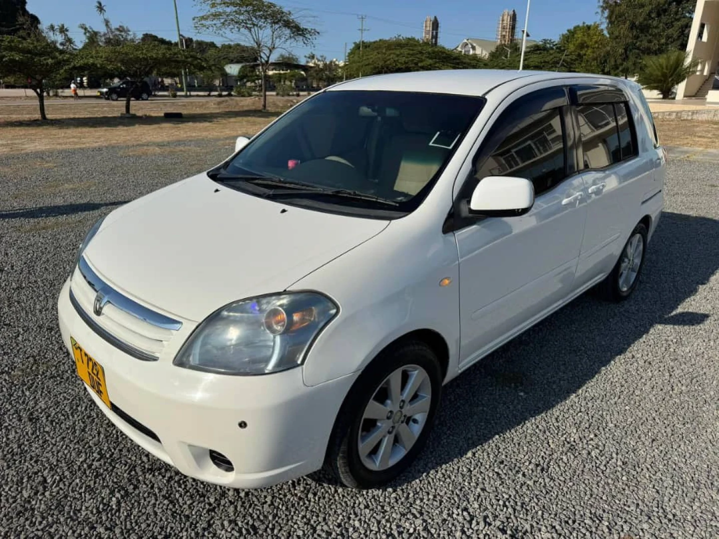 Toyota Raum 2005, Reg No. DUF, 1490cc thumbnail 5
