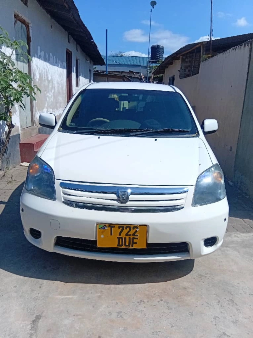 Toyota Raum 2005, Reg No. DUF, 1490cc thumbnail 8