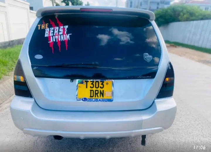 Silver Subaru Forester (DRN) thumbnail 4