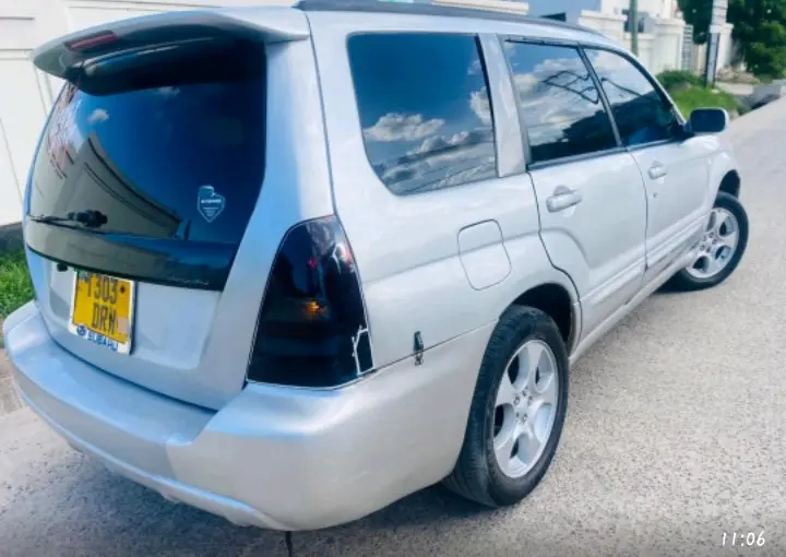 Silver Subaru Forester (DRN) thumbnail 6