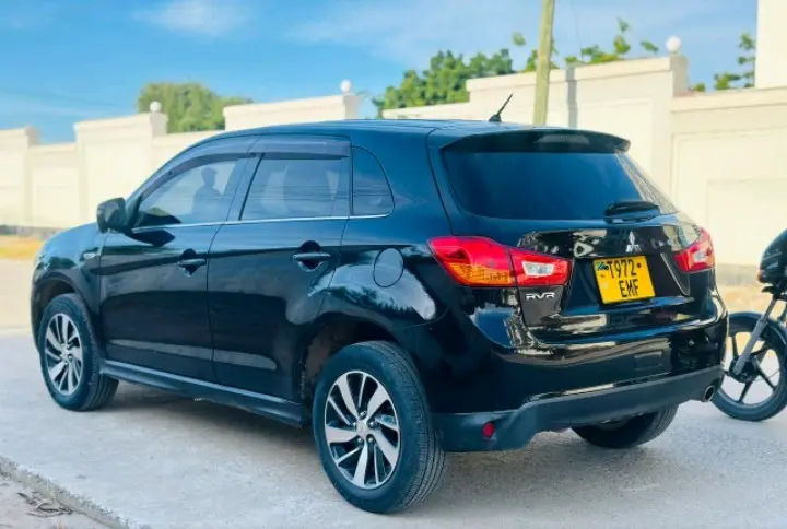 Mitsubishi RVR thumbnail 3