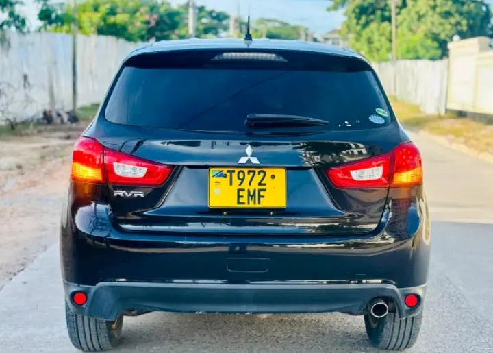 Mitsubishi RVR thumbnail 4