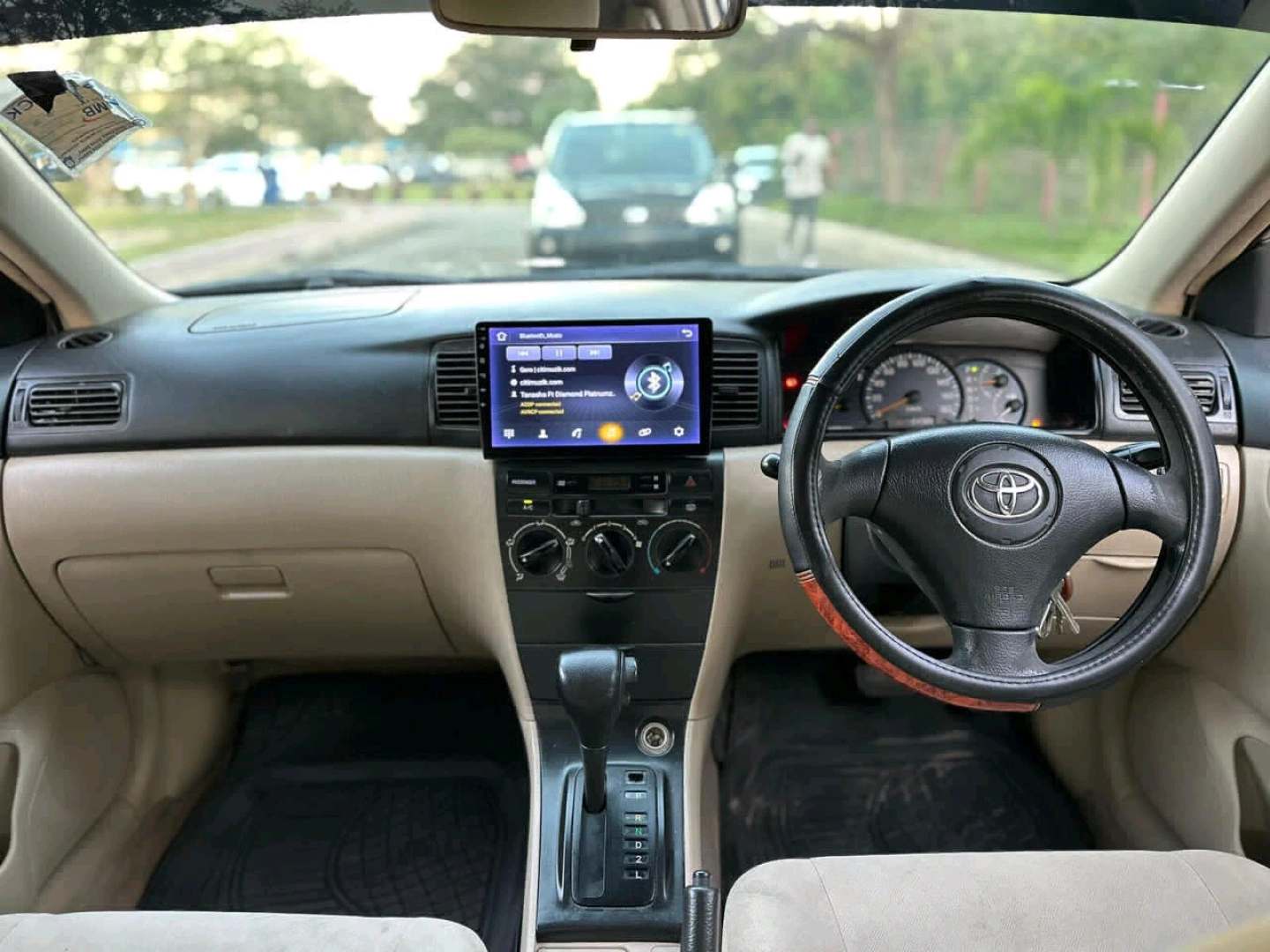 Toyota RunX 2004 Gold - 1490cc Inauzwa thumbnail 7