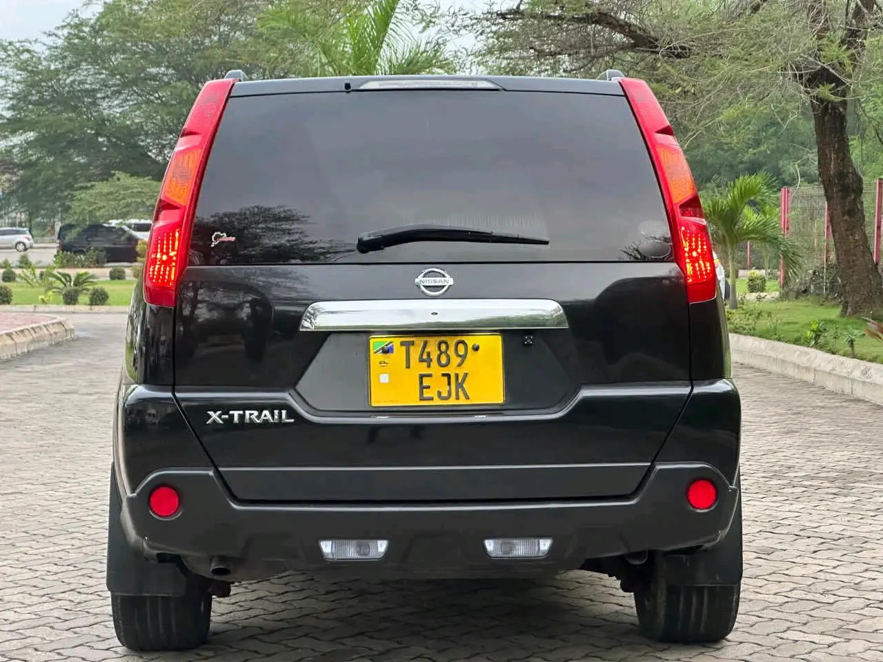 Nissan X-Trail 2010, 1990cc Engine thumbnail 4