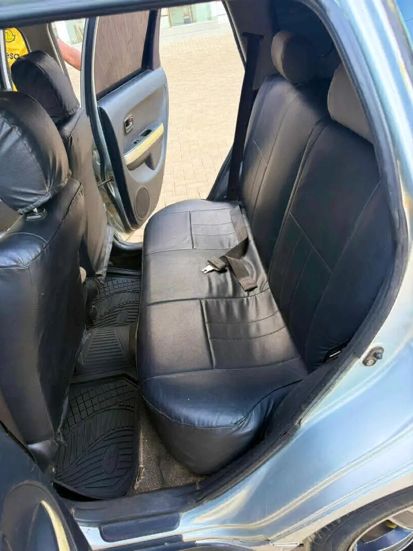 Toyota Ist Silver 1290cc Automatic thumbnail 8