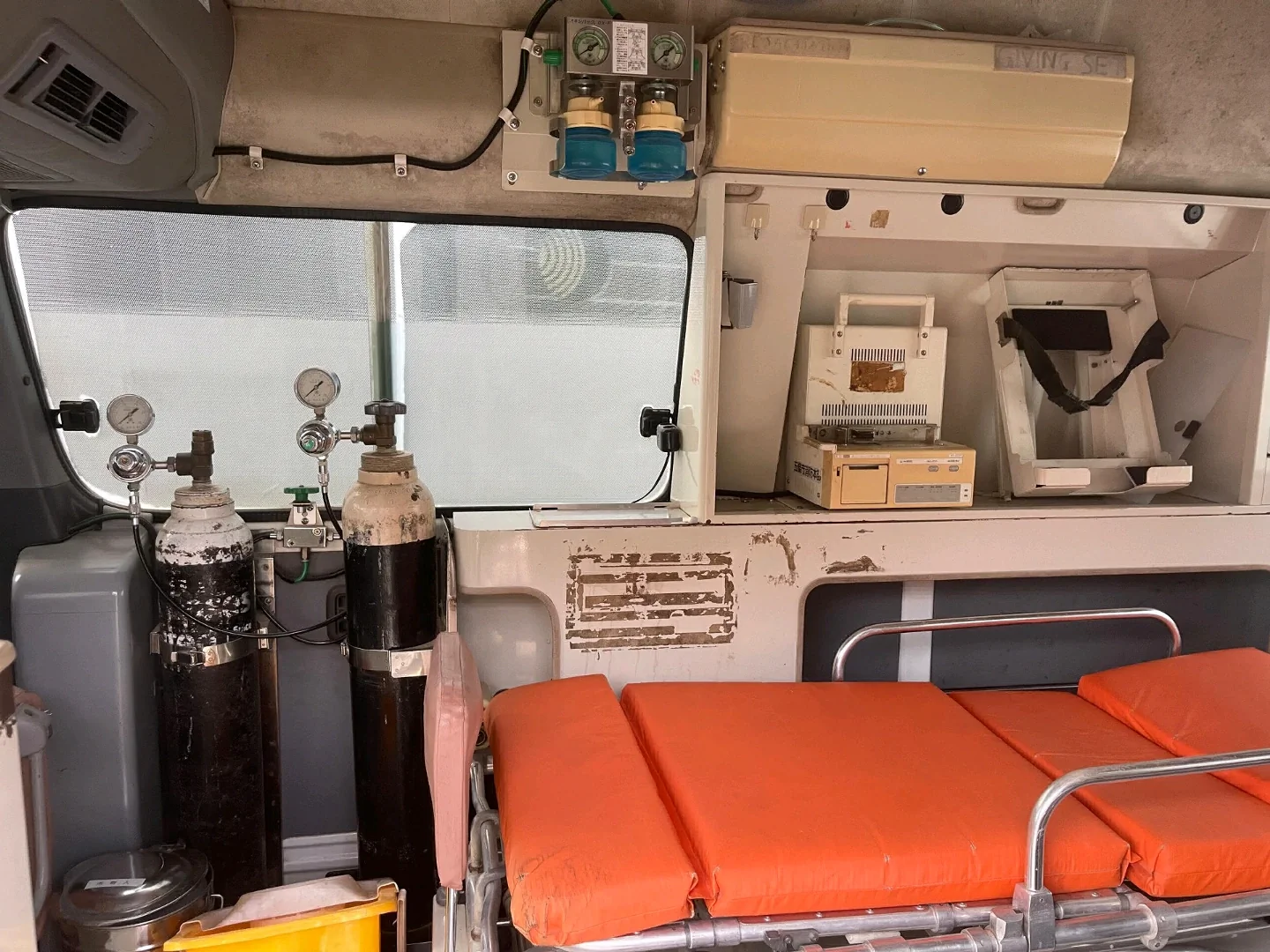 Used Toyota Granvia Ambulance 2002 Model thumbnail 9
