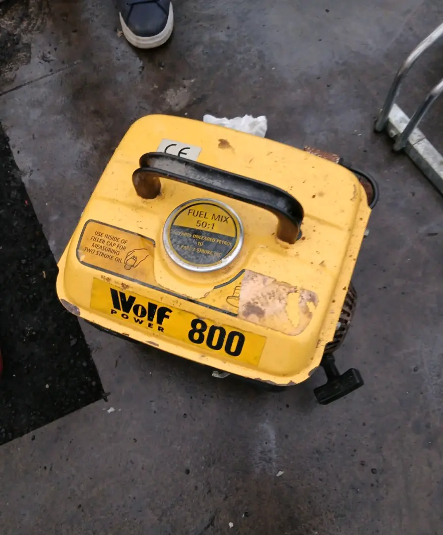 Wolf Power 800W Portable Generator
