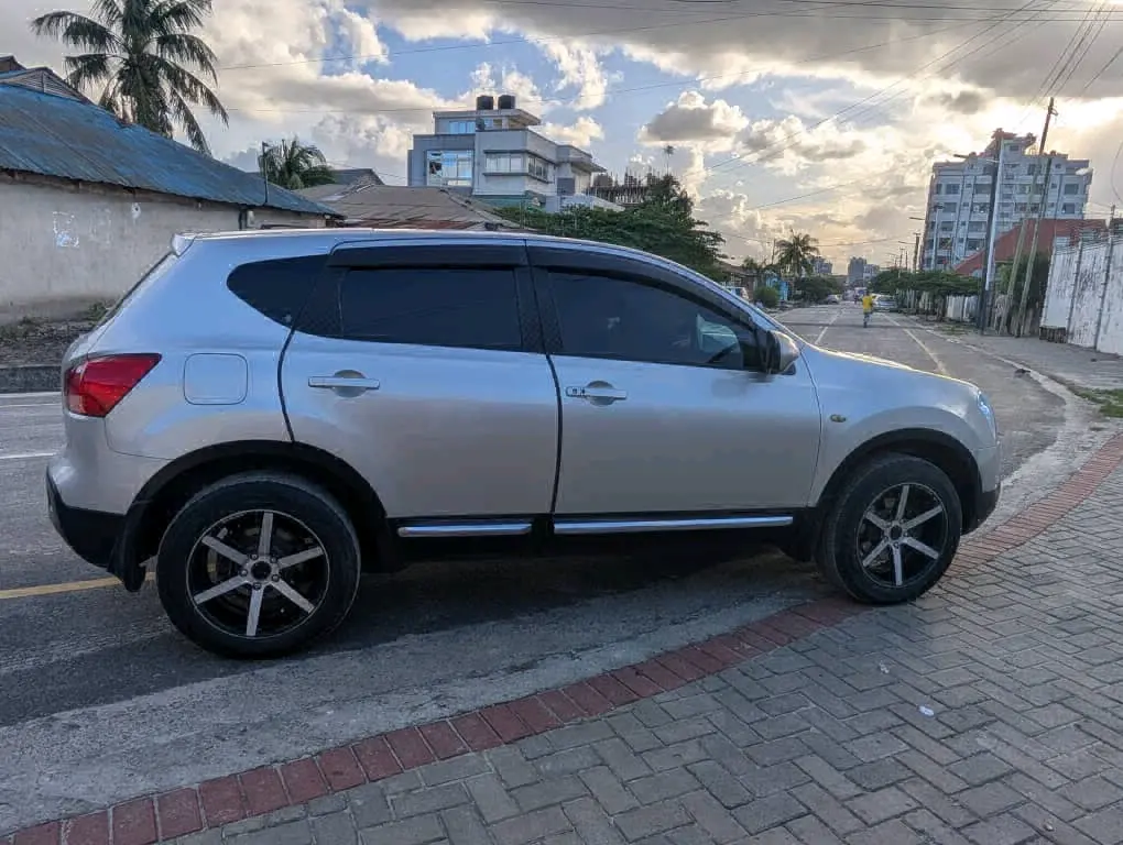 Nissan Dualis 2010 (EKP) thumbnail 5