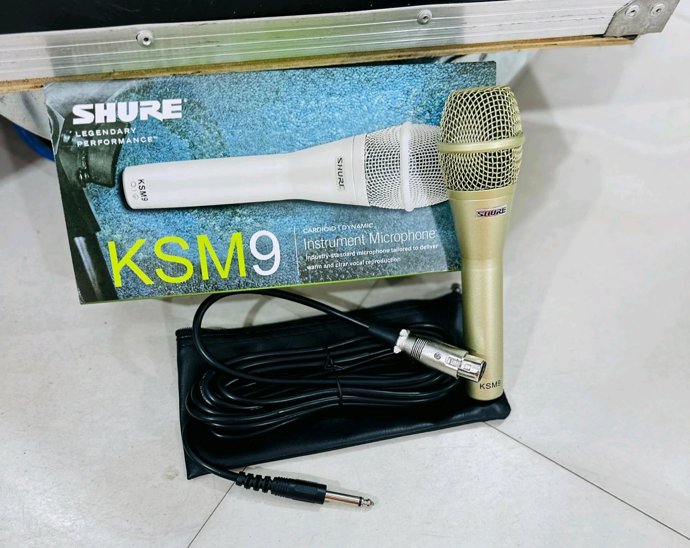 Shure KSM9 Wired Condenser Microphones (White & Gold)