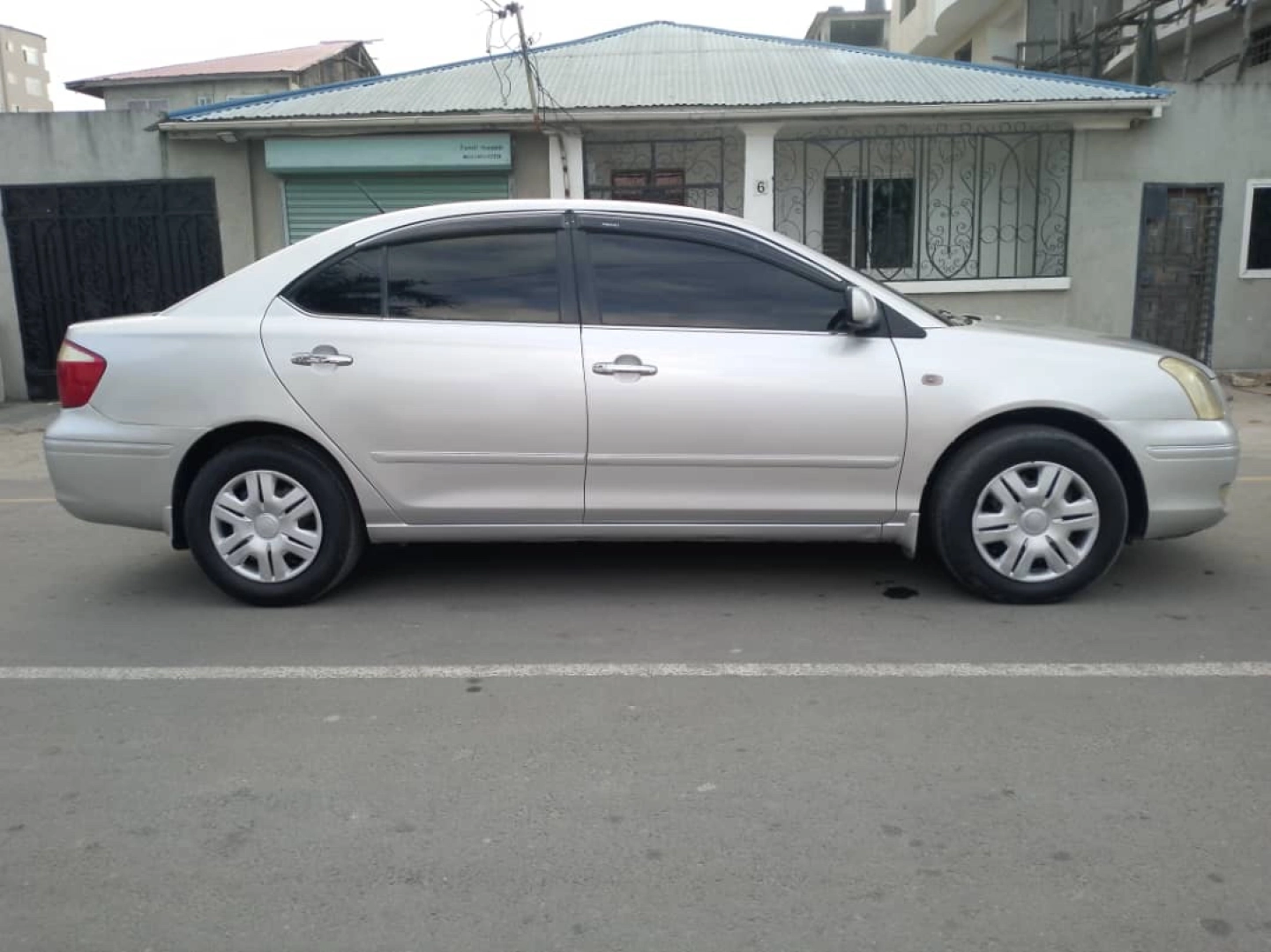 Toyota Premio X Sedan 1790 CC Full AC thumbnail 4