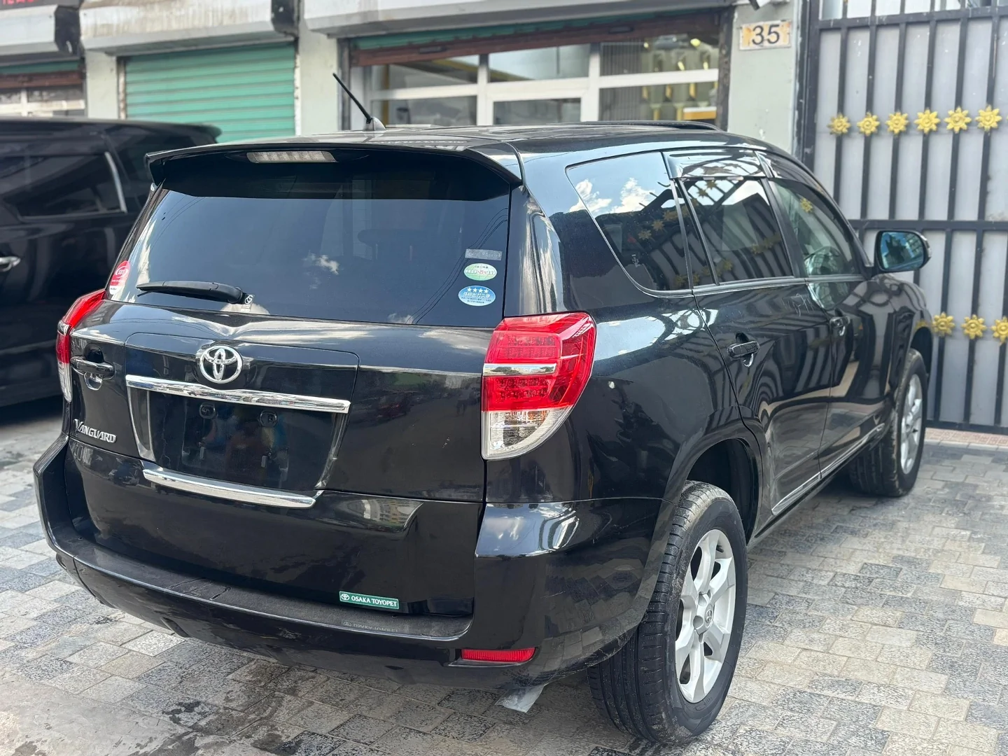 Toyota Vanguard Black SUV Unregistered 2011 thumbnail 4